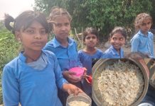 राष्ट्रसेवक आवि : दिवा खाजामा पोषण होइन, चिउरा मात्रै ! खाजा बजेट कहाँ खर्चियो ?